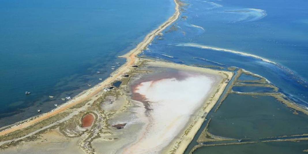 Ege’nin keşfedilmemiş kuş cenneti! Büyük-küçük herkes buraya bayılıyor: Doğası ve gün batımıyla büyülüyor 2